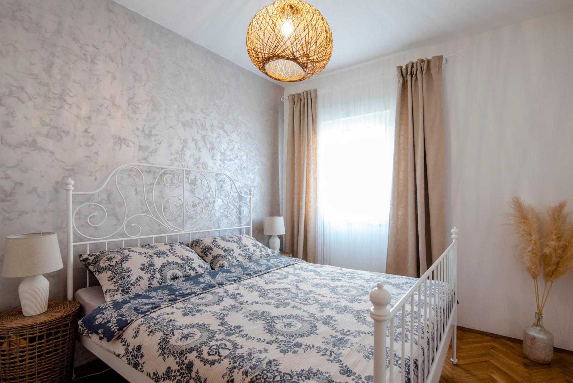 Apartman Karla Синь Екстер'єр фото
